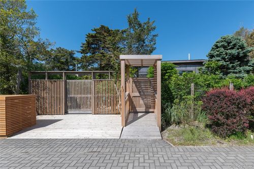43 Crescent Ave, Ocean Beach, NY, 11770-2058 | Card Image