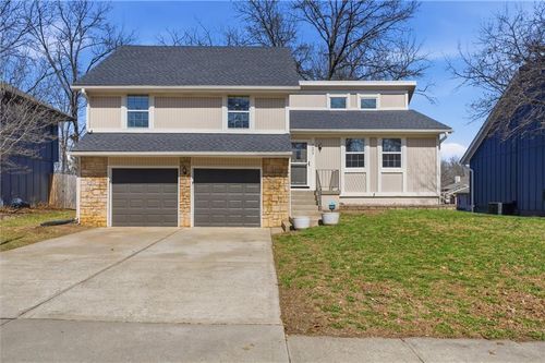 8604 Nw 81st Ter, Kansas City, MO, 64152-4127 | Card Image