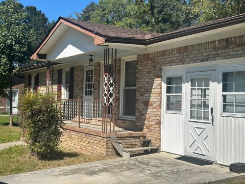 105 Wren Ct, Summerville, SC, 29485-7052 | Card Image