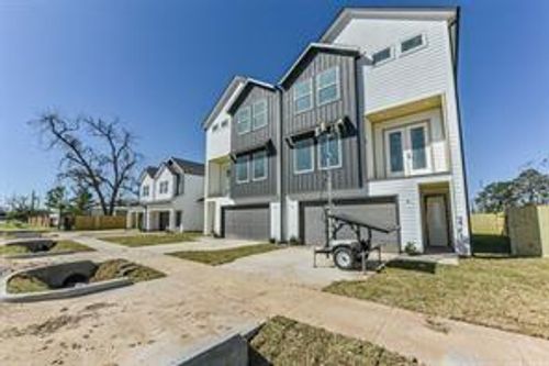 4923 Randon Rd, Houston, TX, 77092-3423 | Card Image