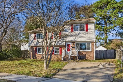 1527 Grove St, Hampton, VA, 23664-1130 | Card Image