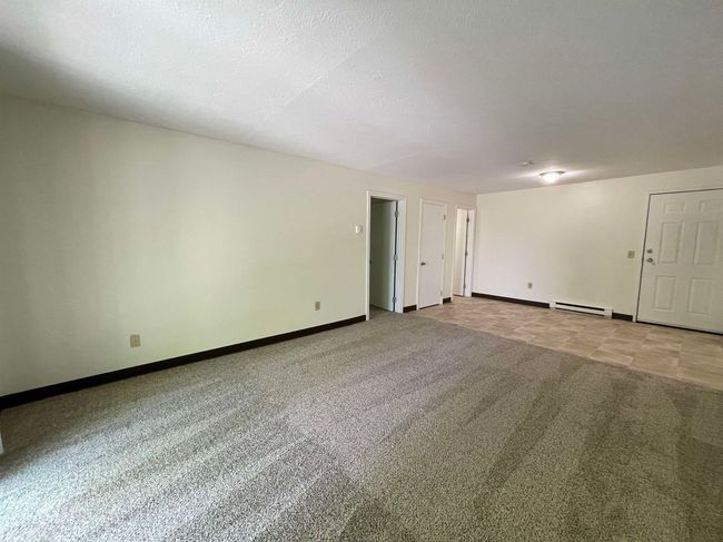 APT-34 - 11 Railroad Ave, Condo with 2 bedrooms, 1 bathrooms and null parking in Derry NH | Image 25