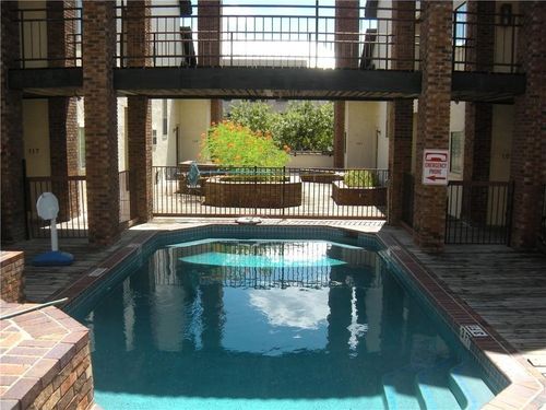 apt-104-3001 Cedar St, Austin, TX, 78705-2945 | Card Image