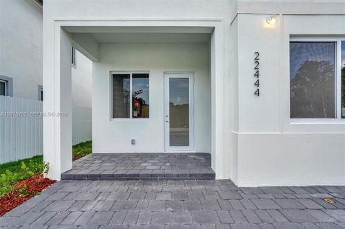 13a-22555 Sw 125th Ave, Miami, FL, 33170-6338 | Card Image