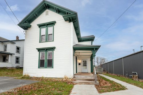 469 Fenn St, Pittsfield, MA, 01201-5262 | Card Image