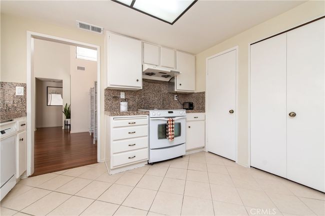 28 - 9 Morena, Condo with 2 bedrooms, 2 bathrooms and 2 parking in Irvine CA | Image 11