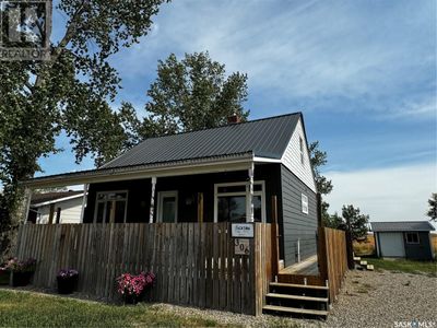 306 Torbay St, House other with 3 bedrooms, 1 bathrooms and null parking in Torquay SK | Image 1