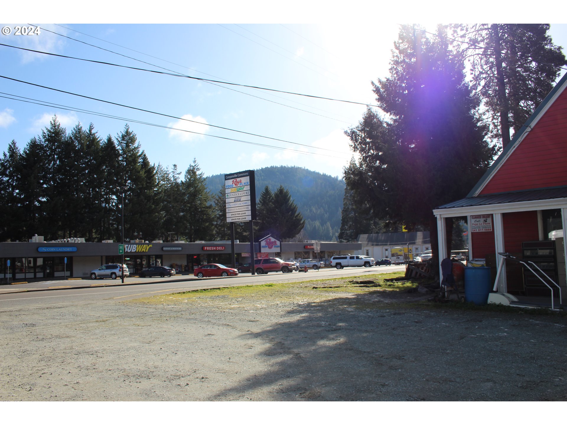 Commercial Sale in Canyonville 4