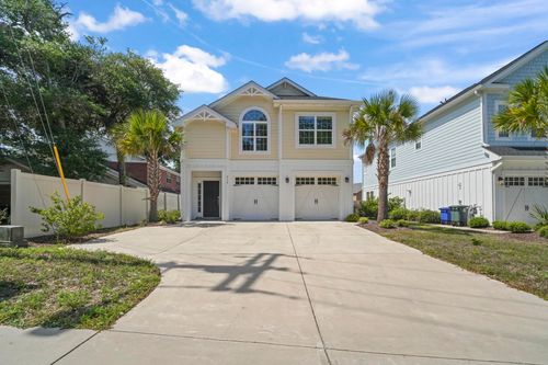 912 Hillside Dr S, North Myrtle Beach, SC, 29582-3539 | Card Image