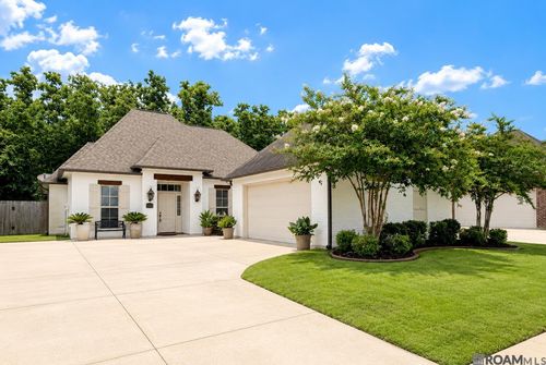 37378 Cypress Hollow Ave, Prairieville, LA, 70769-4425 | Card Image