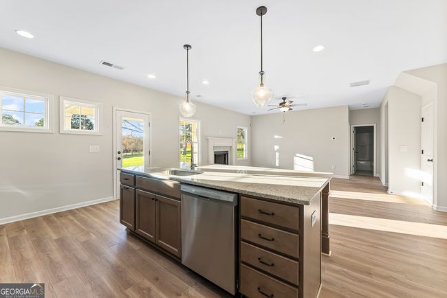 17B - 575 Mountain View Rd, House other with 5 bedrooms, 3 bathrooms and 2 parking in Hamilton GA | Image 5