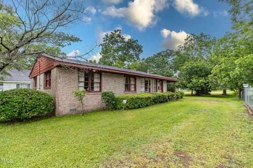 311 E Hillsboro Street, Mount Olive, NC, 28365 | Card Image