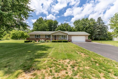 718 Forsythia St Se, Demotte, IN, 46310-8240 | Card Image