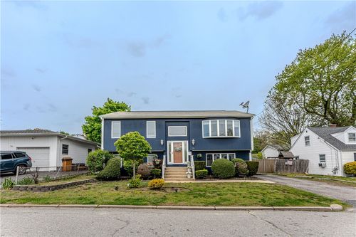 25 Doane St, Cranston, RI, 02910-2416 | Card Image