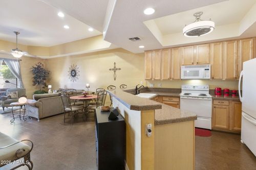 80-4202 E Broadway Rd, Mesa, AZ, 85206-1024 | Card Image
