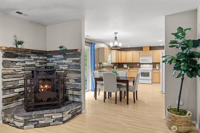 19221 Patterson Rd E, House other with 3 bedrooms, 2 bathrooms and 2 parking in Orting WA | Image 11