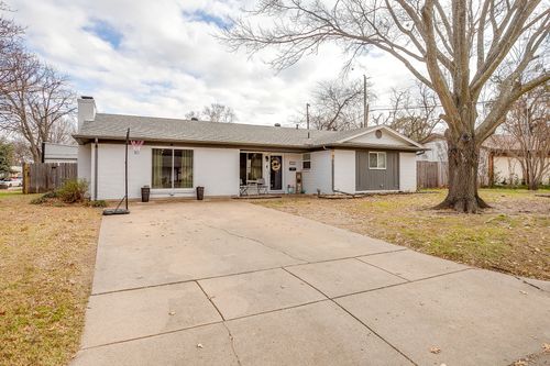 301 Lena Ln, Burleson, TX, 76028-5314 | Card Image