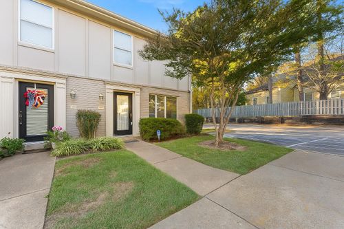 2240 W Germantown Sq, Germantown, TN, 38138-4814 | Card Image