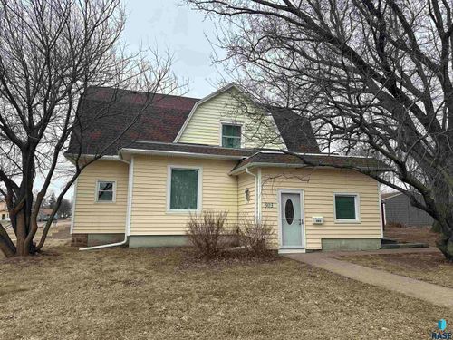 303 N Liberty Ave, Madison, SD, 57042-2034 | Card Image