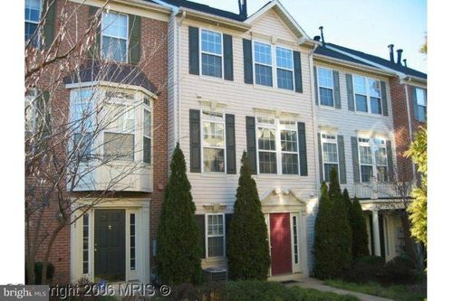 960 Harrison Cir, ALEXANDRIA, VA, 22304-7314 | Card Image