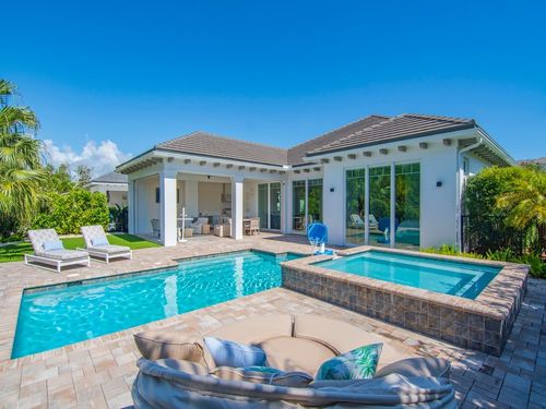 915 Surfside Ter, Vero Beach, FL, 32963 | Card Image