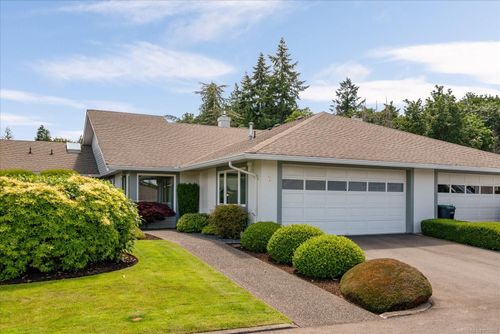 7-639 Arbutus St, Qualicum Beach, BC, V9K1P4 | Card Image