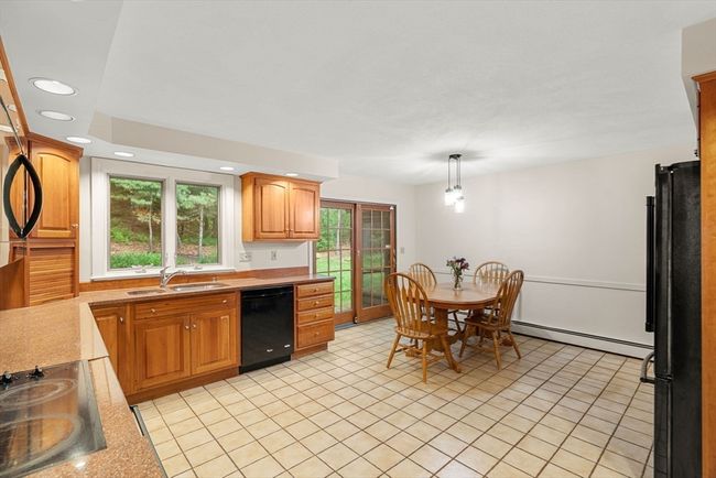 369 Border Rd, House other with 4 bedrooms, 4 bathrooms and 6 parking in Concord MA | Image 15