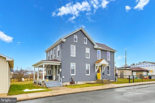 114 N Market Ave, MOUNT JOY, PA, 17552-1814 | Card Image