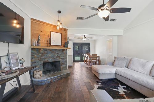 18240 Autumn View Dr, Prairieville, LA, 70769-5222 | Card Image