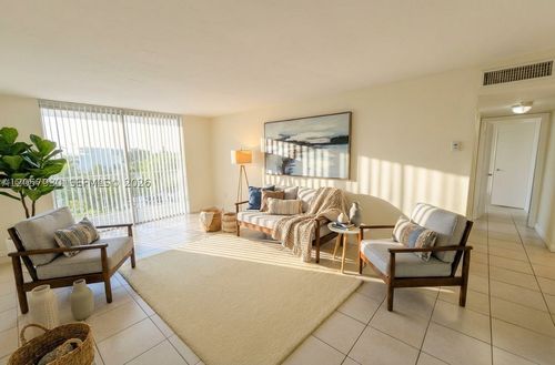 d-409-496 Nw 165th Street Rd, Miami, FL, 33169-6420 | Card Image