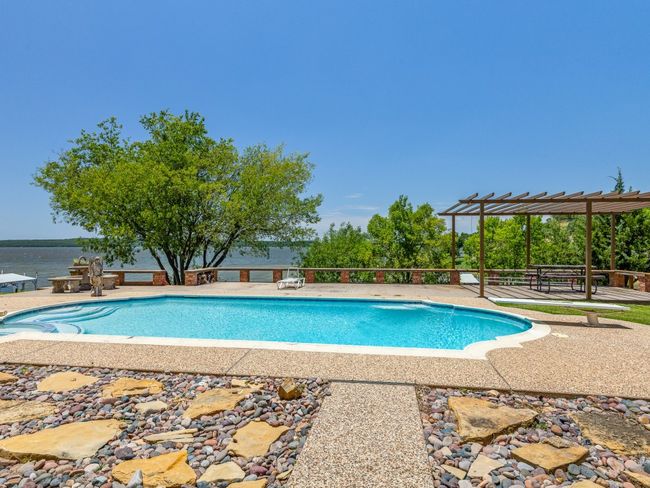 210 Private Road 1543, House other with 4 bedrooms, 4 bathrooms and null parking in Bridgeport TX | Image 9
