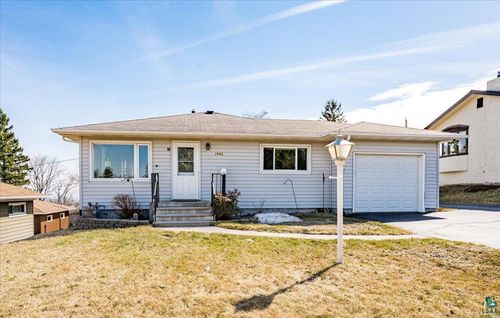 1902 Tyrol St, Duluth, MN, 55811 | Card Image