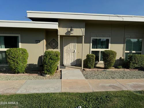 10038 W Lancaster Dr, Sun City, AZ, 85351-2833 | Card Image