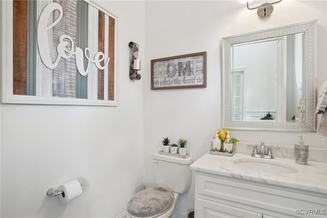 1/2 Bathroom on 1st floor | Image 20