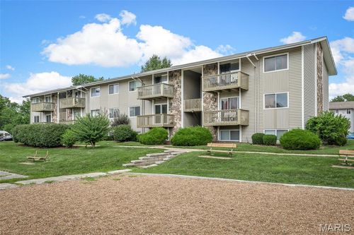 2022-2022 Gascony Parc Dr, Lake St Louis, MO, 63367-1128 | Card Image
