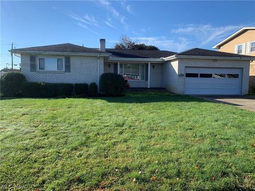 630 Orchard Avenue Nw, New Philadelphia, OH, 44663 | Card Image