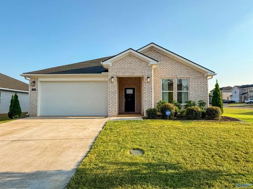 124 Harvest Moon Dr, Harvest, AL, 35749-6824 | Card Image