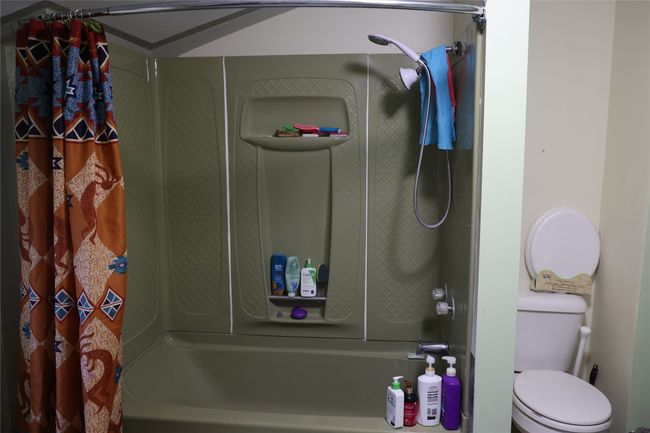 Bathroom 2 | Image 14