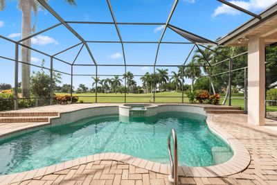 530 Harbour Drive, House other with 5 bedrooms, 4 bathrooms and null parking in Naples FL | Image 2