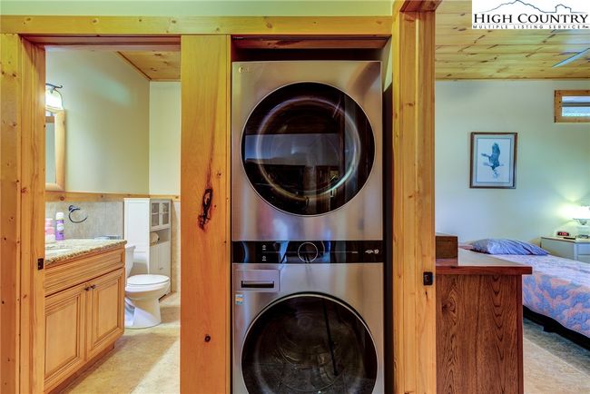 Lower Level Laundry | Image 39
