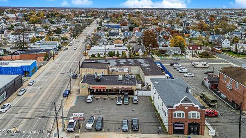 365 Atlantic Avenue, Glen Head, NY, 11545 | Card Image
