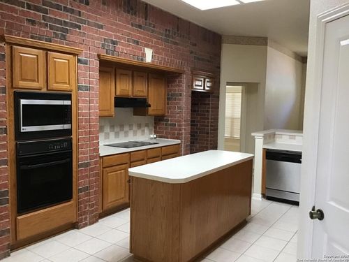 9615 Rocksprings, San Antonio, TX, 78251 | Card Image