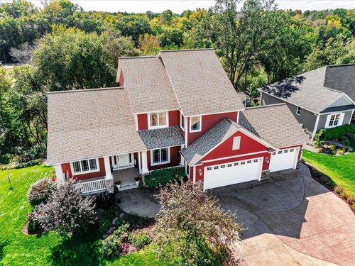 2094 Rushmore Dr, RIVER FALLS, WI, 54022-5784 | Card Image