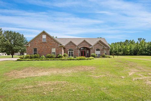 64 Wilson Cove Rd, Morrilton, AR, 72110-9130 | Card Image