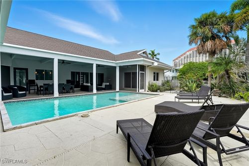 5122 Starfish Ave, NAPLES, FL, 34103-2429 | Card Image