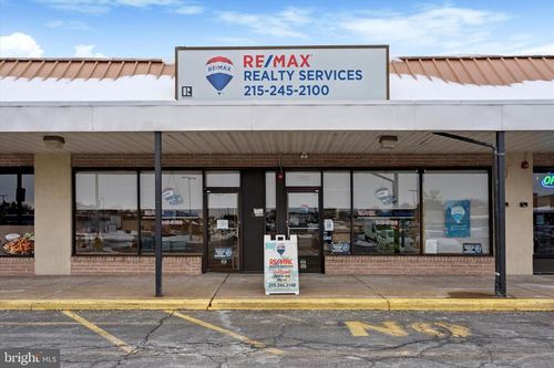 1955 Street Rd, BENSALEM, PA, 19020-2804 | Card Image