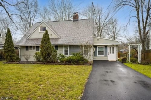 23 Crescent Dr, New Providence, NJ, 07974-1717 | Card Image