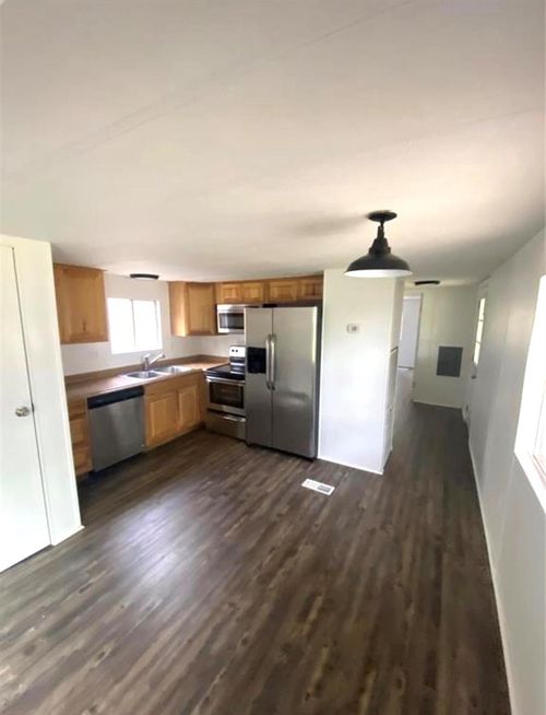 933 S Pine Lake Rd, Montgomery, TX, 77316-3018 | Card Image