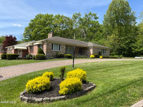 3353 Sylvan Heights Dr, Hollidaysburg, PA, 16648-2839 | Card Image