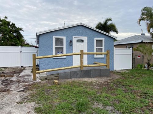 1076 Highview Rd, Lantana, FL, 33462-5908 | Card Image